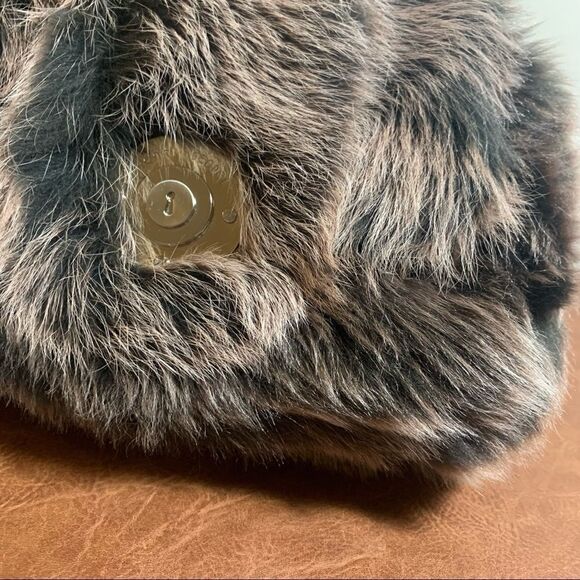 Henri Bendel Faux Fur Flap Purse - Picture 3 of 15